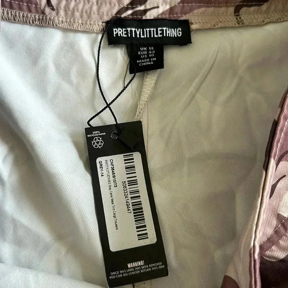 NWT PRETTYLITTLETHING Grey Camo Metal Trim Cargo Pants Sz 10 - Picture 8 of 13